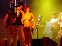 Public nudity on the bikeshow. Image 6