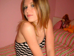 Divorced boys forward tons of private pictures of their lustful bare-naked girlfriends to us every month. Image 8