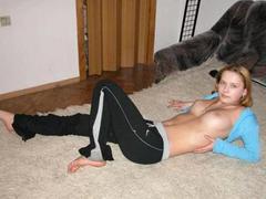 Hundreds of students send secret videos of their lusty mother-naked EX to us. Image 8
