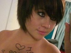 Resentful boyfriends send us thousands of pictures of their horny stark naked exgirlfriends every month. Image 1