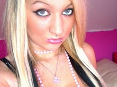 Hundreds of men send great pictures of their naughty wholly naked girlfriends to our site. Image 1
