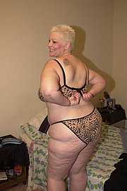 booby_granny03.jpg