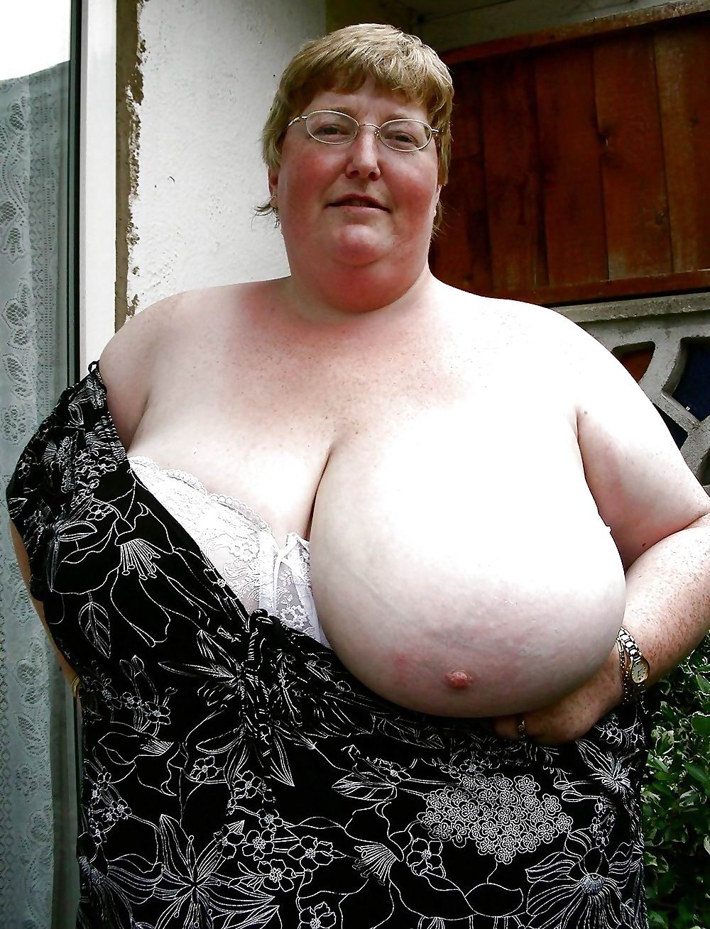 Grandma With Huge Tits 119