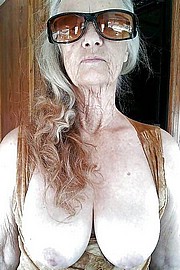 big_granny_pussy237.jpg