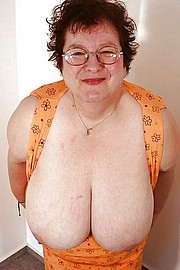 big_granny_pussy65.jpg