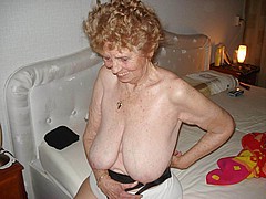 grannysex109.jpg