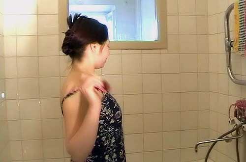 Young russian amateur teen girl invites you to her site full of the EXCLUSIVE  content!