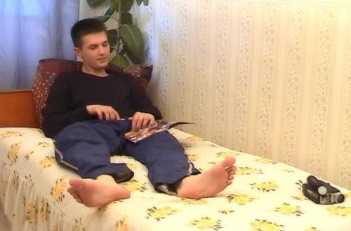 Young russian teen boys love sex and they want to share with you their homemade videos!
