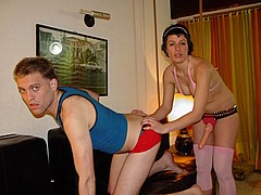 strapdom09.jpg