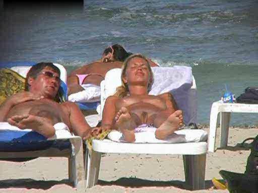 Click HERE to see more young boobs!