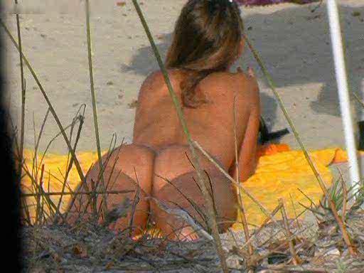 Click HERE to see more young boobs!