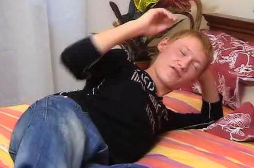 Young russian teen boys love sex and they want to share with you their homemade videos!