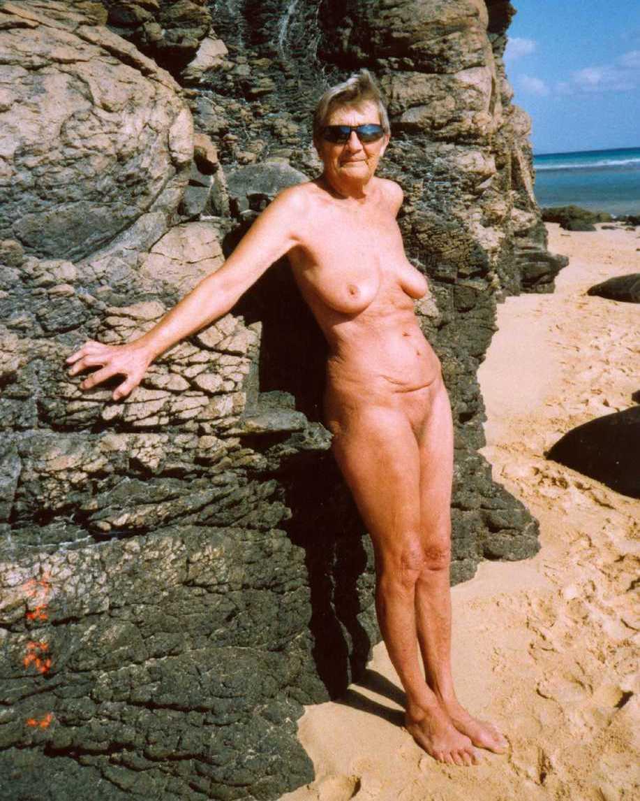 Granny nudist pic - Sex archive