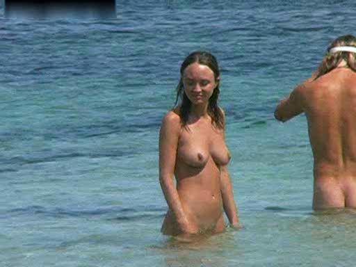 Click HERE to see more young boobs!