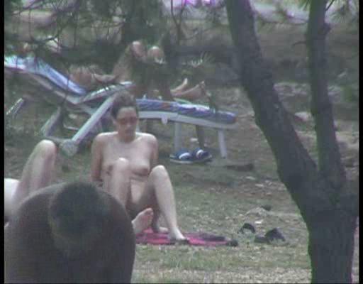 Click HERE to see more young boobs!