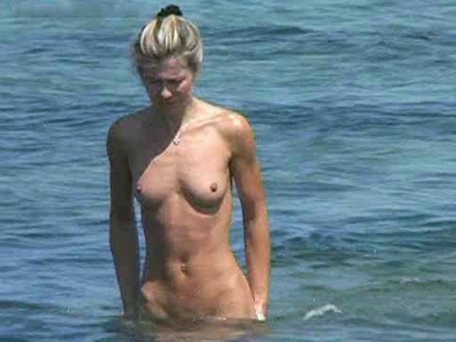 Click HERE to see more young boobs!