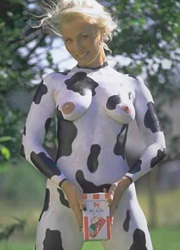Professional body paint on mother-naked tasty girls. Image 4