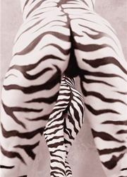 Professional body paint on mother-naked tasty girls. Image 5