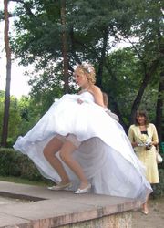 Drunk brides loosing control in these pics Image 6