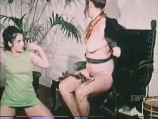 classy vintage nylons blowjob